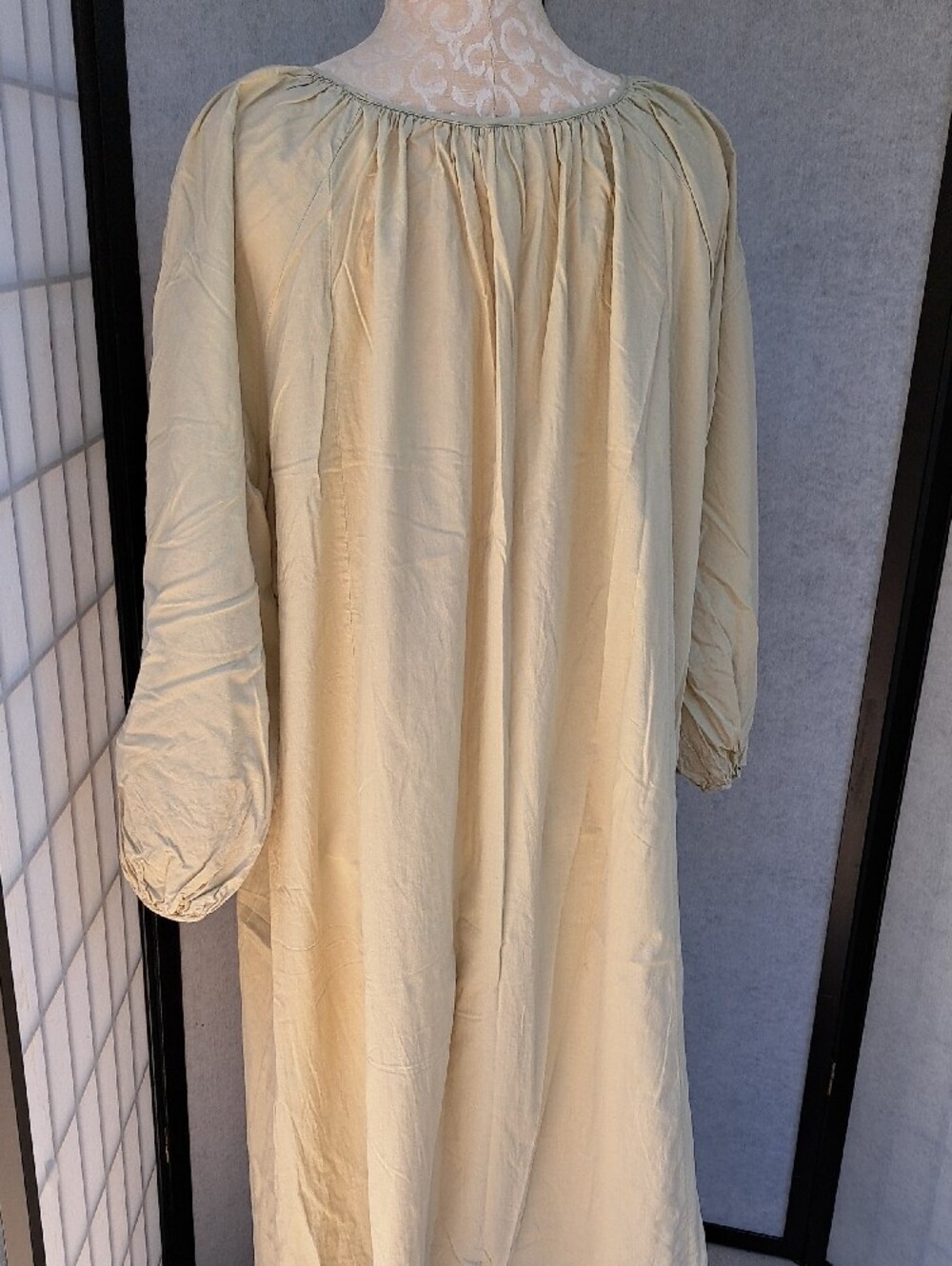 H&M Light Cream Long Sleeve Maxi Dress - Picture 5 of 10